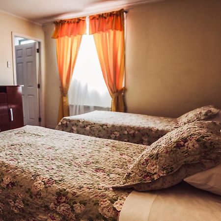Hostal Joshiken Punta Arenas Eksteriør bilde